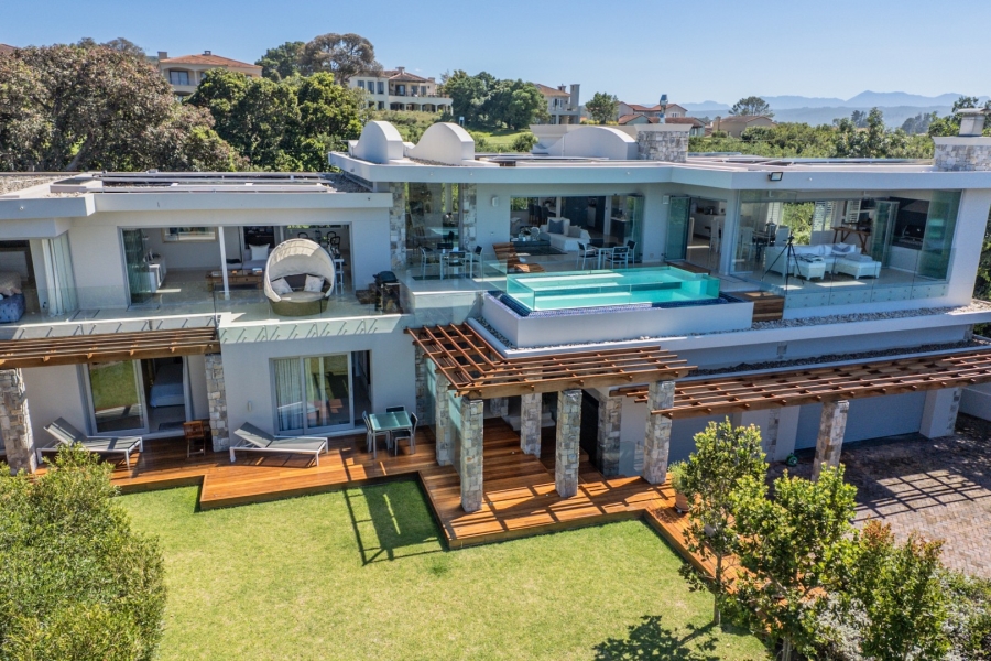 6 Bedroom Property for Sale in Keurbooms River Western Cape